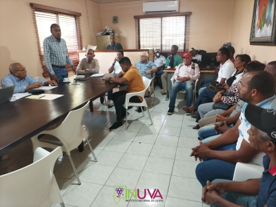 Fundación REDDOM se reúne con productores de uvas y vinos de la provincia Bahoruco y el INUVA.