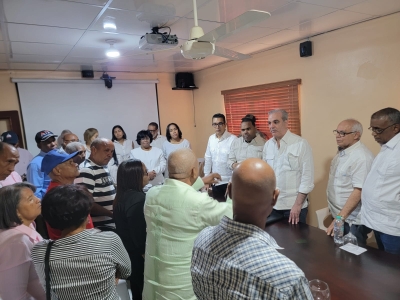 Encuentro histórico entre el Presidente Luis Abinader y los productores vitivinícolas de la provincia Bahoruco.