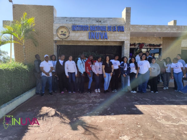El INUVA recibe visita de estudiantes del Instituto Tecnol&oacute;gico Sim&oacute;n Orozco.