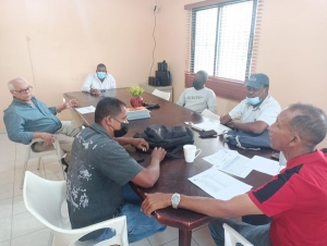 Reunión del Director del Instituto Nacional de la Uva (INUVA), José Antonio Santos Manzueta con el equipo técnico del INUVA.